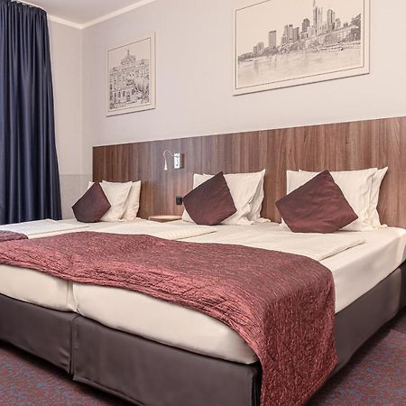 Ramada By Wyndham Frankfurt Central Station Frankfurt pe Main Exterior foto